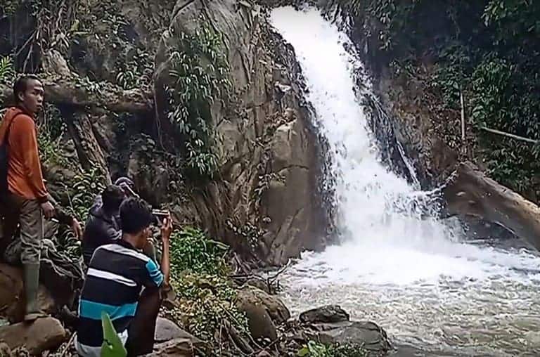 pariwisata lampung utara air terjun kupit