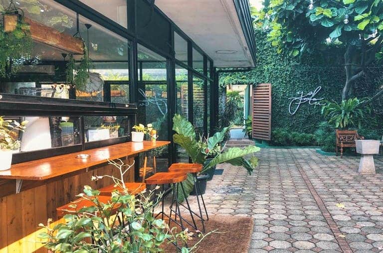 tempat nongkrong di bintaro yamalu cafe