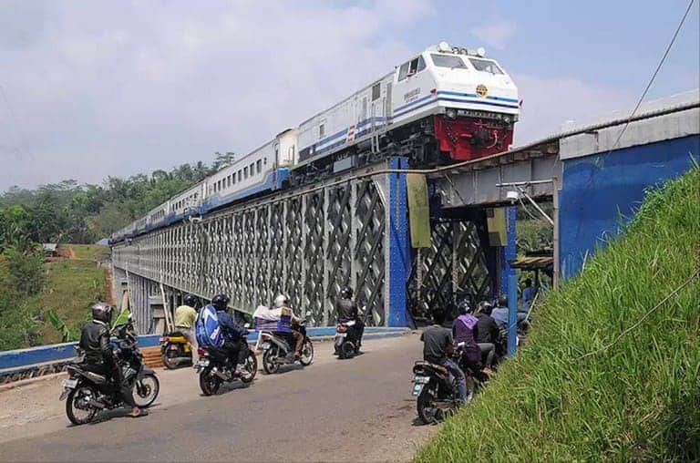 tempat wisata ciamis jembatan sasak cirahong