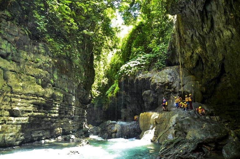 tempat wisata green canyon di ciamis