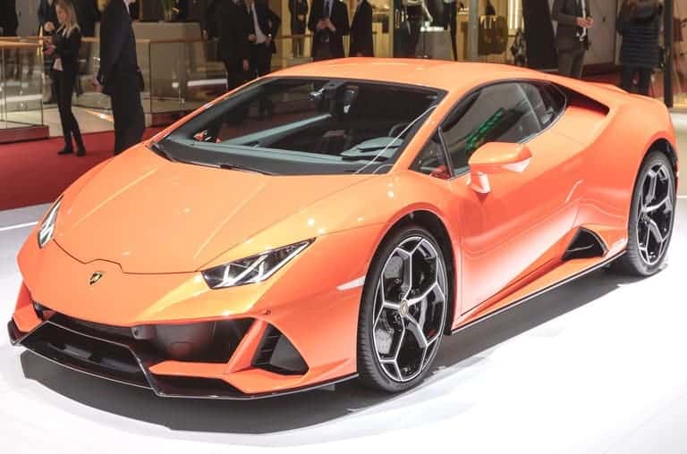 merk mobil buatan italia lamborghini