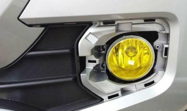 Jika Kaca Lampu Mobil Berwarna Kuning