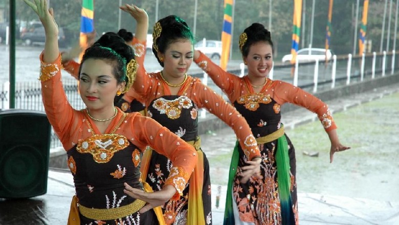 Budaya Sunda : Sangat Unik Dan Menarik, Banyak Memikat Wisatawan